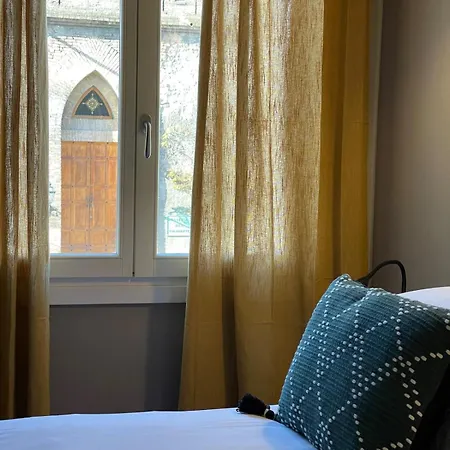 Design & Comfort In The Very Centre Of *